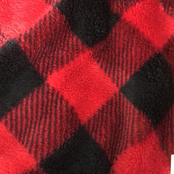 Red and black soft cowl neck sweater - Picture 2 of 4